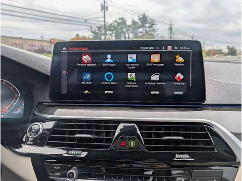 Used 2022 BMW 530i xDrive w/ M Sport Package image 28