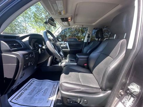 Used 2022 Toyota 4Runner Limited AWD/4WD image 26