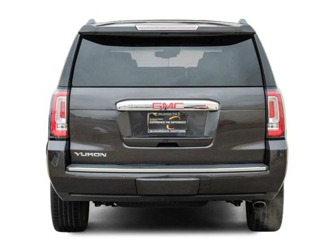 Used 2018 GMC Yukon Denali w/ Denali Ultimate Package RWD image 9