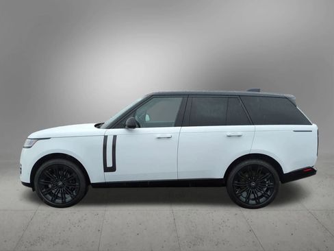 New 2025 Land Rover Range Rover SE image 3