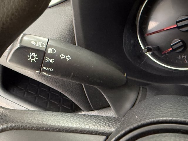 Used 2022 Toyota RAV4 XLE w/ Convenience Package FWD image 13