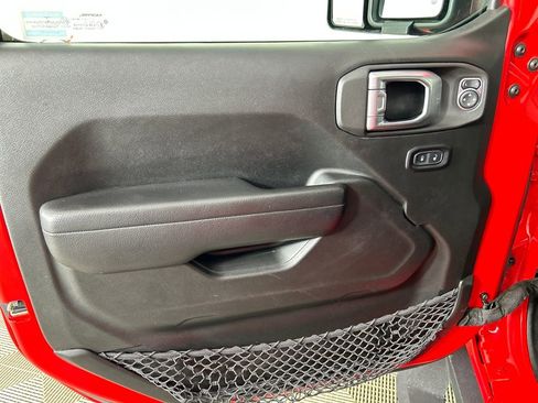 Used 2022 Jeep Gladiator Sport AWD/4WD image 11