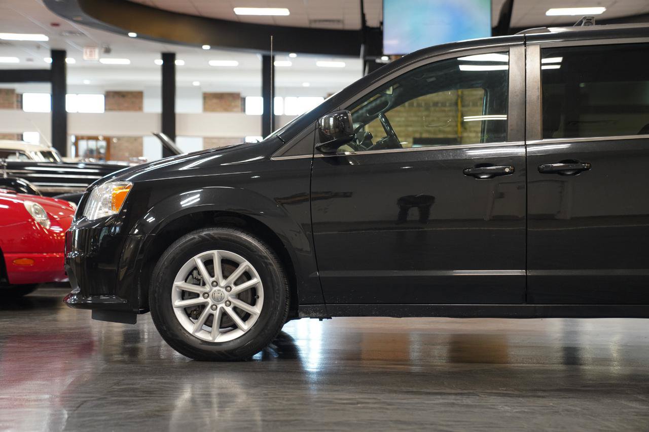Used 2019 Dodge Grand Caravan SXT FWD image 7