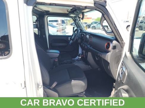 Used 2021 Jeep Gladiator Mojave AWD/4WD image 30