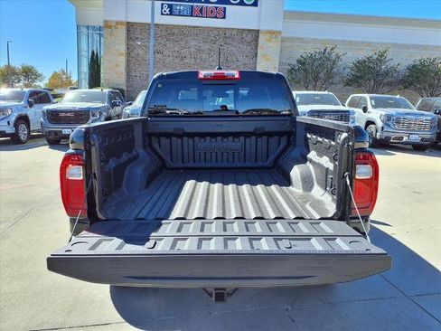 New 2026 GMC Canyon Elevation w/ Convenience Package image 22
