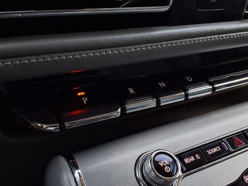Used 2021 Lincoln Aviator Reserve RWD image 10