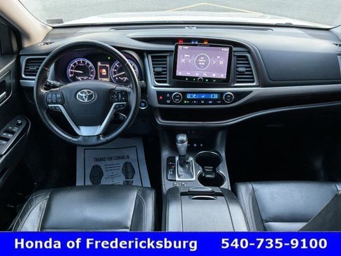 Used 2018 Toyota Highlander XLE AWD/4WD image 43