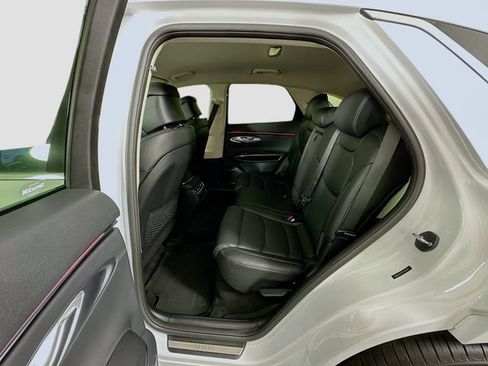 New 2026 Genesis GV70 2.5T AWD/4WD image 17