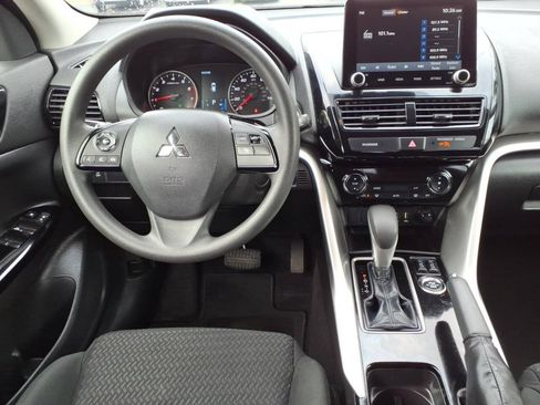 Used 2024 Mitsubishi Eclipse Cross LE AWD/4WD image 12