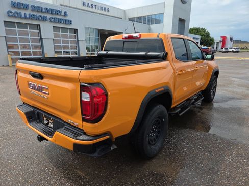 Used 2025 GMC Canyon AT4 w/ Technology Plus Package AWD/4WD image 5