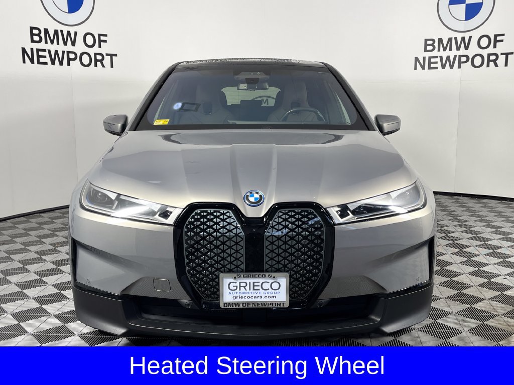 Used 2024 BMW iX xDrive50 AWD/4WD image 7