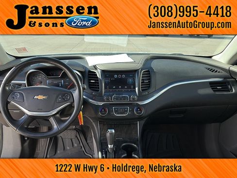 Used 2014 Chevrolet Impala LT w/ Convenience Package image 12