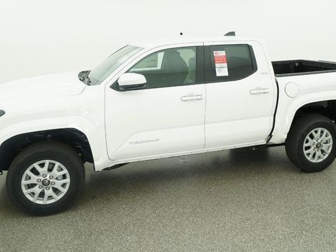 New 2026 Toyota Tacoma SR5 AWD/4WD image 5