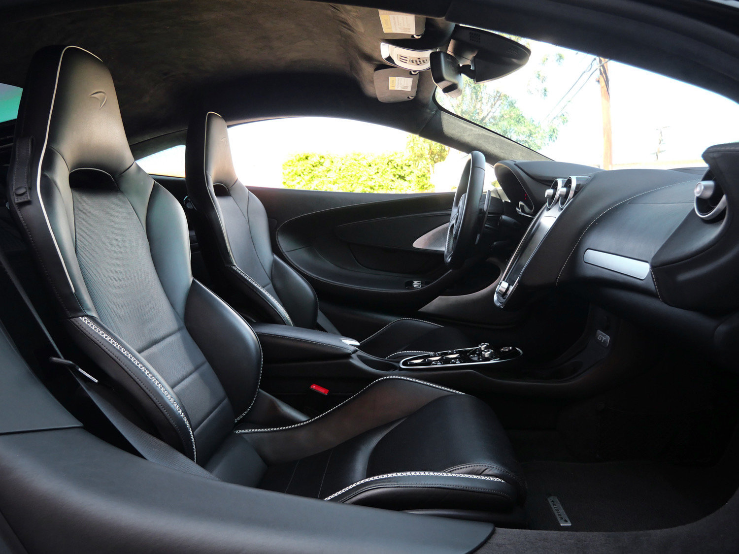 Used 2023 McLaren GT RWD image 11
