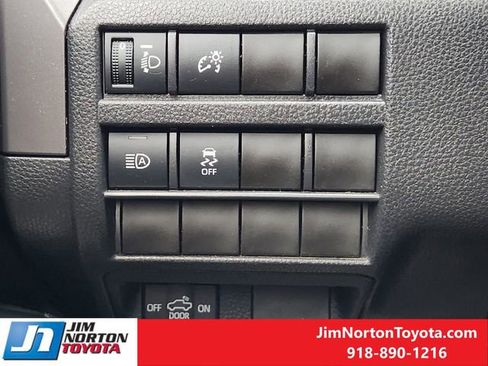 Used 2025 Toyota Tacoma TRD Off-Road image 26