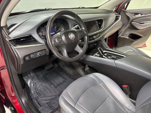 Used 2020 Buick Enclave Essence image 13