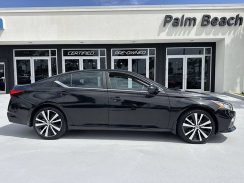 Used 2020 Nissan Altima 2.5 SR FWD image 23