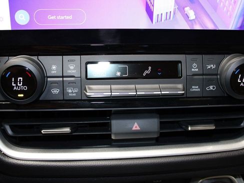 Certified 2024 Toyota Grand Highlander AWD image 22
