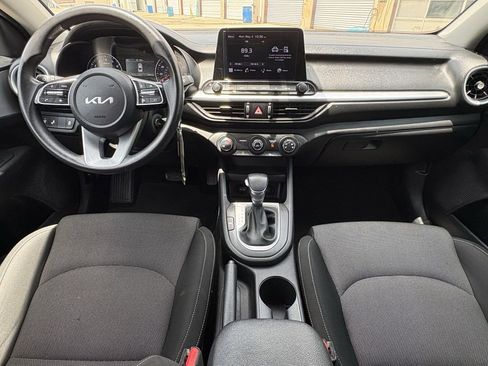 Used 2024 Kia Forte LXS w/ LXS Technology Package FWD image 24