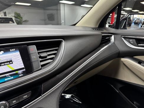 Used 2019 Buick Enclave Essence image 25