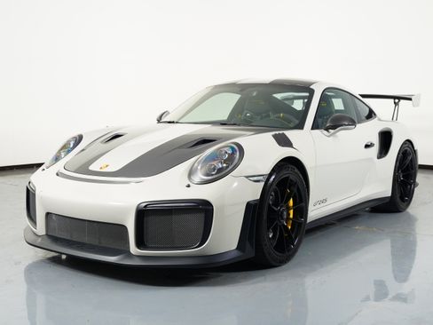 Used 2019 Porsche 911 GT2 RS image 30