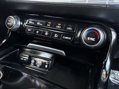 Used 2021 Kia Stinger GT-Line image 25