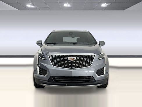 Used 2022 Cadillac XT5 Premium Luxury w/ Technology Package FWD image 6