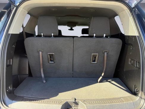 Used 2018 GMC Acadia SLE FWD image 8