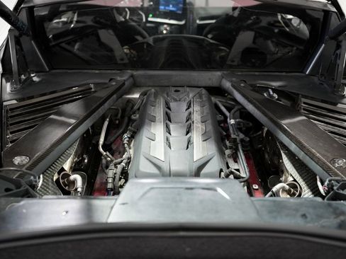 Used 2020 Chevrolet Corvette Stingray Premium Cpe w/ 3LT Preferred Equipment Group image 40