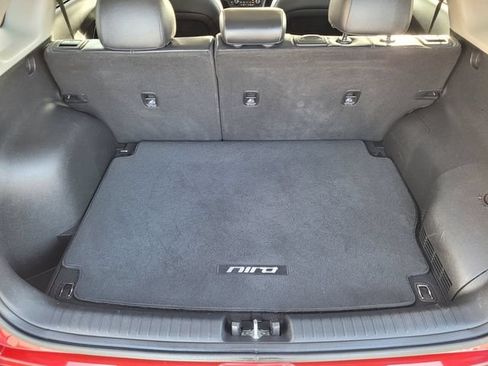 Used 2020 Kia Niro EX FWD image 8