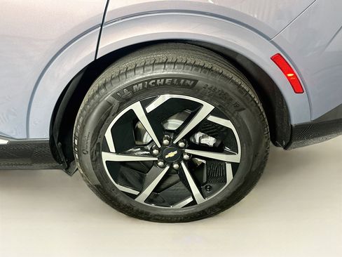 Used 2024 Chevrolet Equinox EV LT w/ LPO, Blackout Package FWD image 11