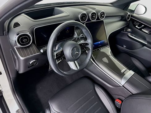 Used 2023 Mercedes-Benz GLC 300 image 9