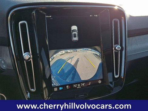 Certified 2023 Volvo XC40 B5 Plus w/ Driver Assist Package image 19