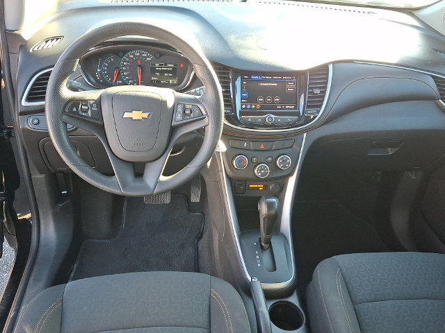 Used 2022 Chevrolet Trax LS w/ Tint and Cruise Package AWD/4WD image 3