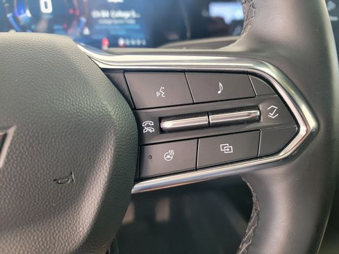 Used 2026 Chevrolet Equinox LT FWD image 17