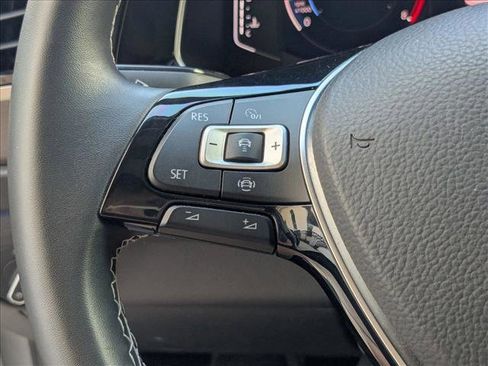 Used 2021 Volkswagen Jetta SEL Premium image 4