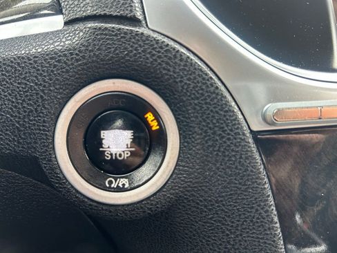 Used 2017 Chrysler 300 C image 13