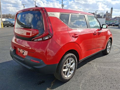 Used 2022 Kia Soul LX w/ Technology Package FWD image 16
