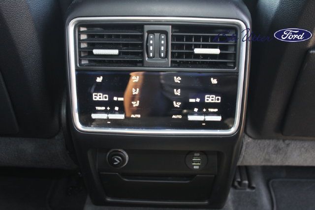 Used 2019 Porsche Cayenne AWD/4WD image 16