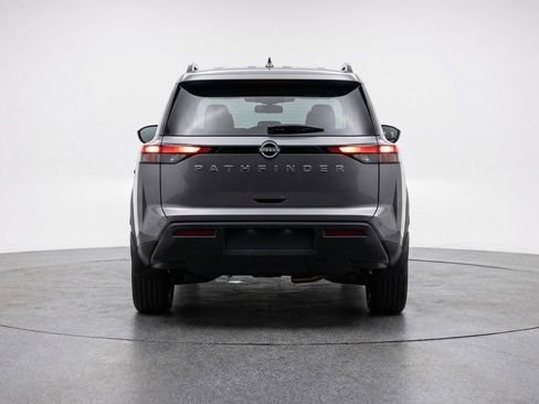 Used 2025 Nissan Pathfinder SV FWD image 6