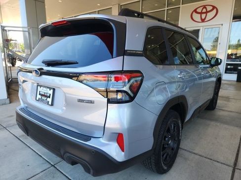 Used 2025 Subaru Forester Limited w/ Popular Package AWD/4WD image 11