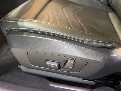 Certified 2025 BMW X2 xDrive28i w/ Convenience Package AWD/4WD image 19