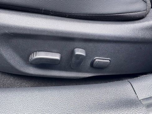 Used 2023 Nissan Sentra SR w/ SR Premium Package FWD image 24