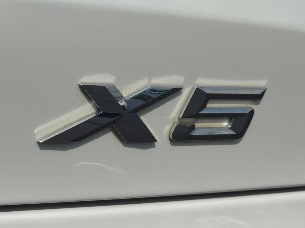 Used 2024 BMW X5 xDrive40i w/ Parking Assistance Package AWD/4WD image 10