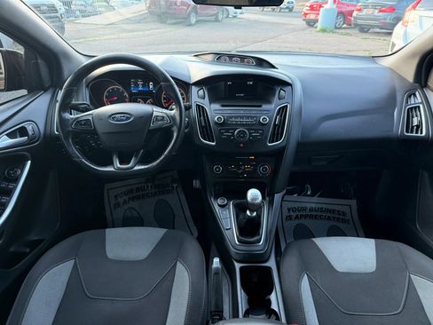 Used 2017 Ford Focus ST FWD image 26