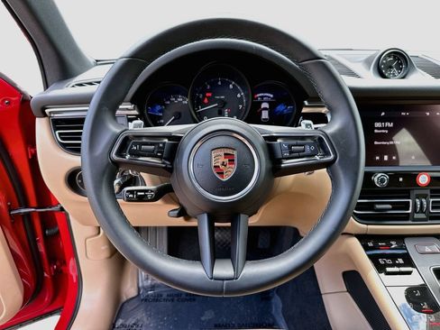 Certified 2026 Porsche Macan AWD/4WD image 12