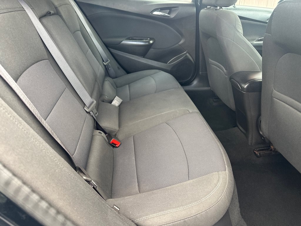 Used 2017 Chevrolet Cruze LT w/ RS Package FWD image 13