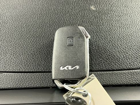 Used 2025 Kia Seltos EX image 28
