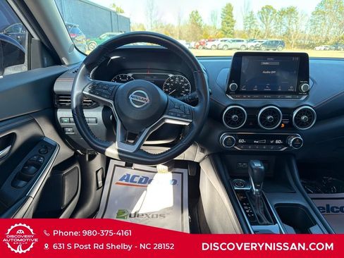 Certified 2020 Nissan Sentra SR w/ Lighting Package image 32