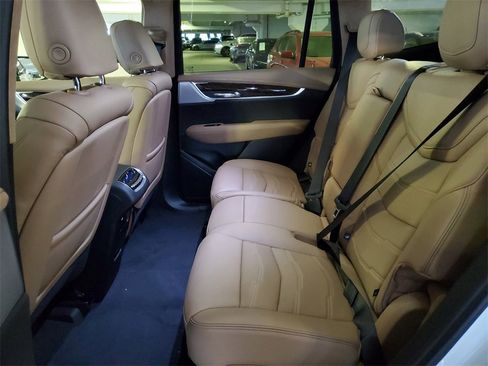 New 2025 Cadillac XT6 Premium Luxury w/ Platinum Package image 11